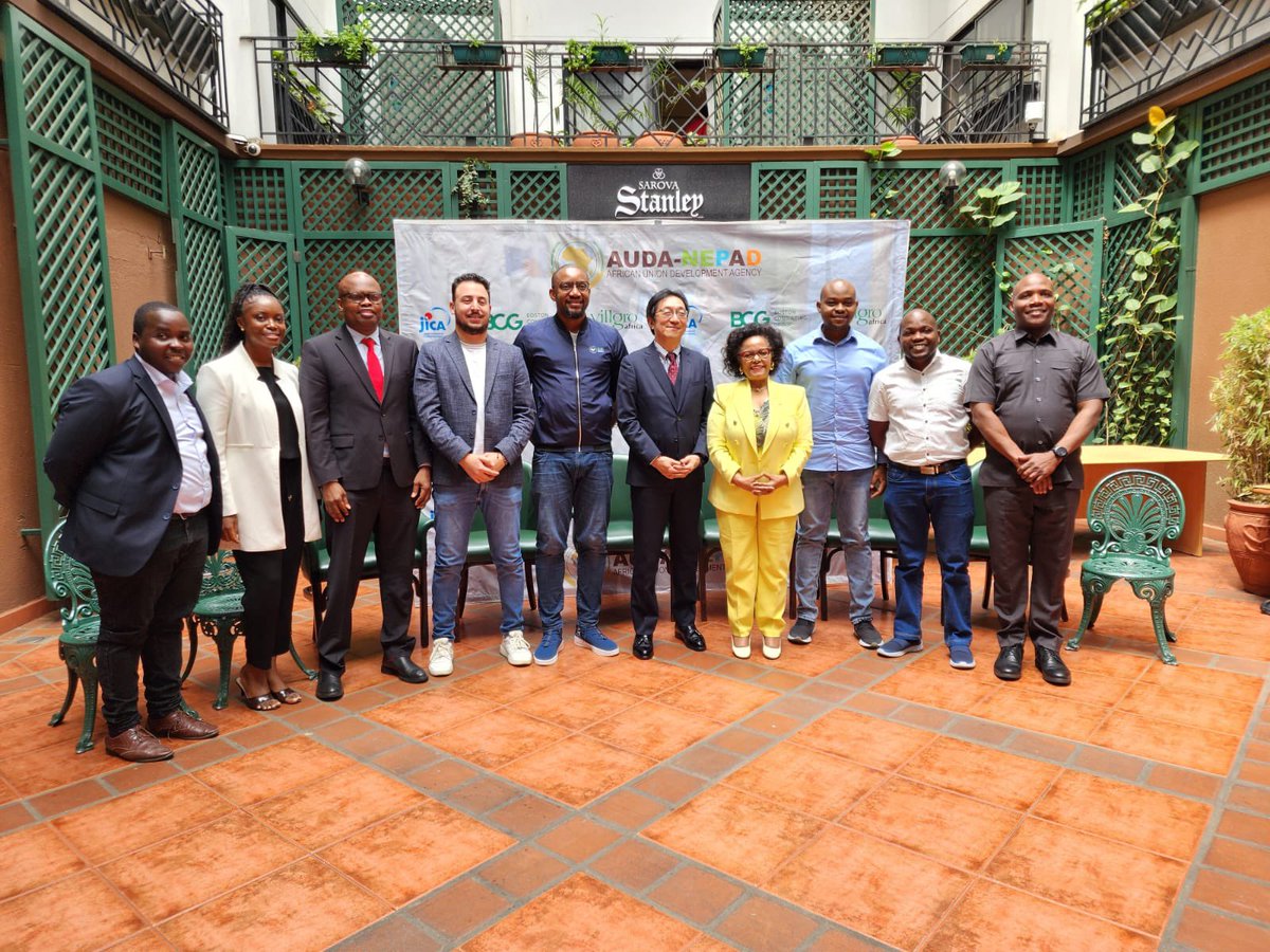 nardosbthomas's tweet photo. While in Nairobi, I had the opportunity to meet &amp; engage with the brilliant entrepreneurs of our Homegrown Solutions #HGSAccelerator for Pandemic Resilience in Africa program. I was very proud of their inspiring ideas &amp; bold approach to addressing Africa’s development challenges. https://t.co/ErKeCrpF6V