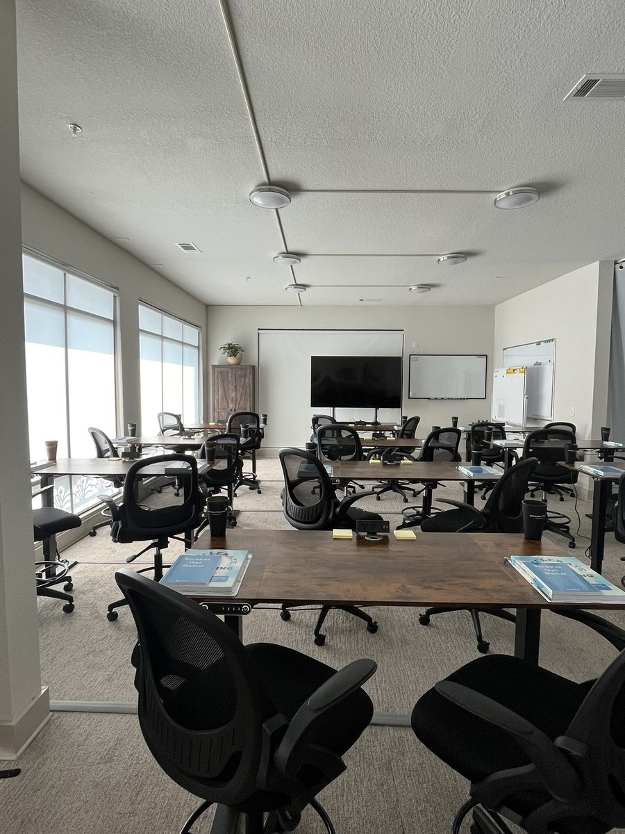 LearningFocused's tweet photo. We are excited to welcome a group to the training center for two days. Excited to share Accelerate Learning with Previewing!  #witgLF #Previewing

See you tomorrow! https://t.co/ps9jFuW012