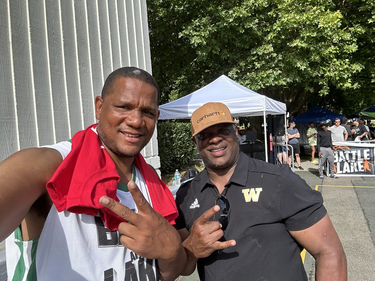 donaldwatts24's tweet photo. 🏀Seattle basketball scene is REAL…
Anybody who’s come up in it knows this proving ground known as “The Lake”
Today was a beautiful day &amp; an honor to play in the 15th annual Battle Of The Lake hosted by @MarvenaK who does so much for our community!
#seattlebasketball #wayofwatts https://t.co/Z1FsiMTFNJ