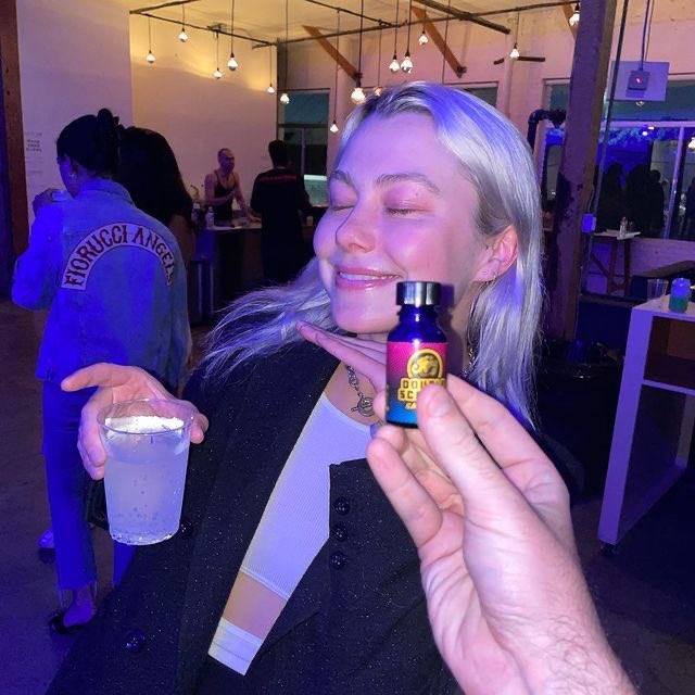 phoebe daily tweet media