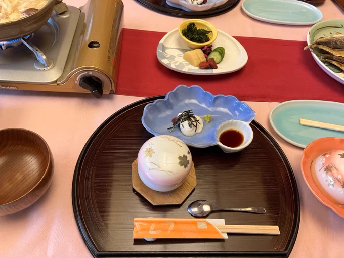 朝食になぜ鍋が 