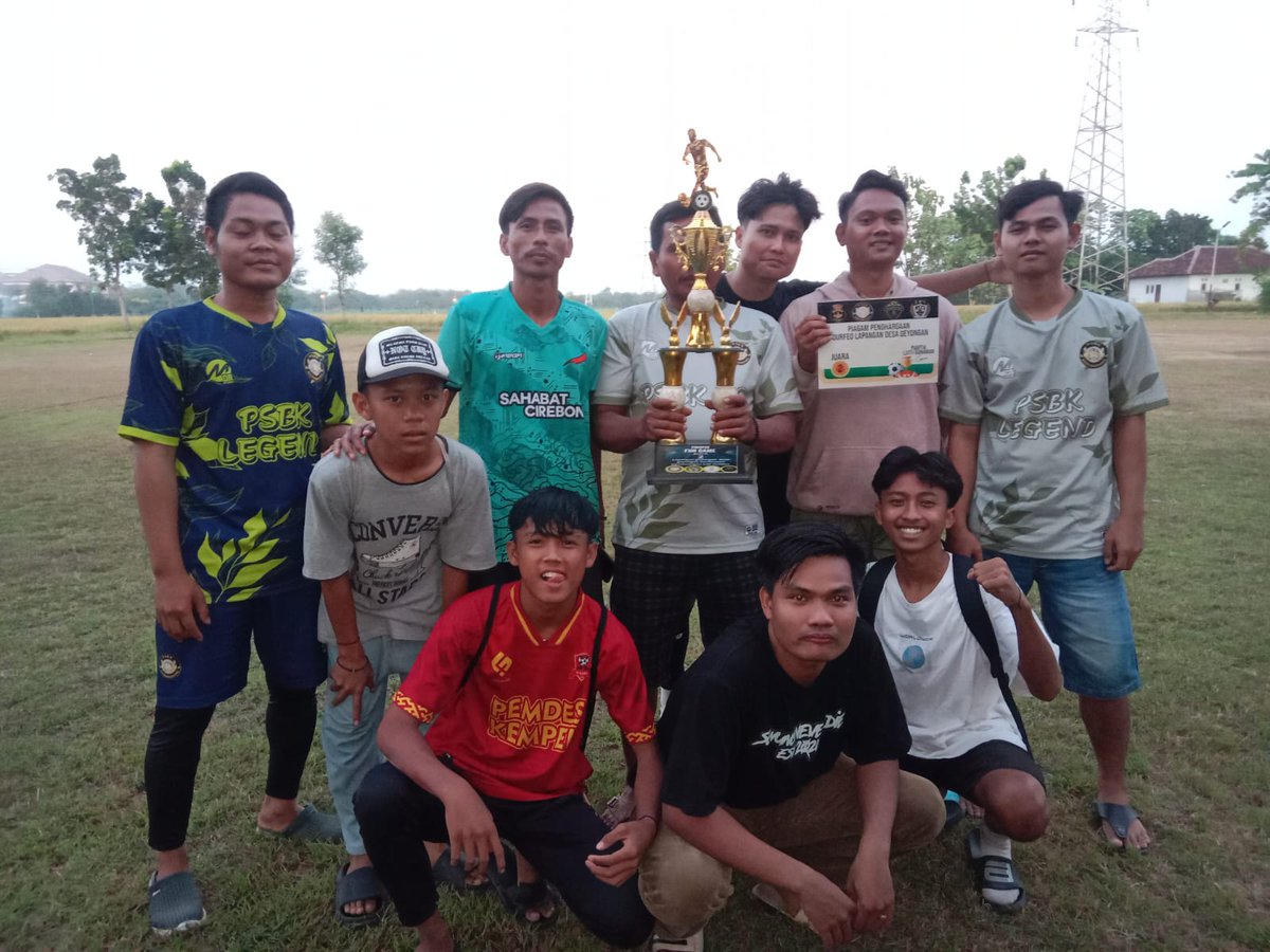 Alanrah98081457's tweet image. Alhamdulillah PSBK Kedongdong juara 2 Semoga Makin Terus menjadi yang terbaik untuk Kedepannya ⚽👍🙂🤝
Selamat pagi Sahabat 🙂
#PSBK
@SahabatCirebon