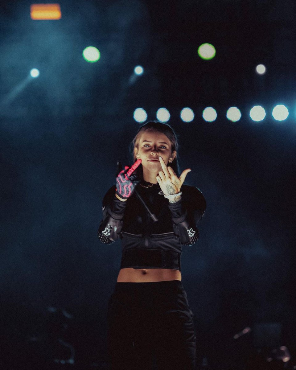 UpdatesMiko's tweet photo. Young Miko en Motherland Festival 2022 

📸 rodolfocollazo vía Instagram https://t.co/sDJs4i5ig9