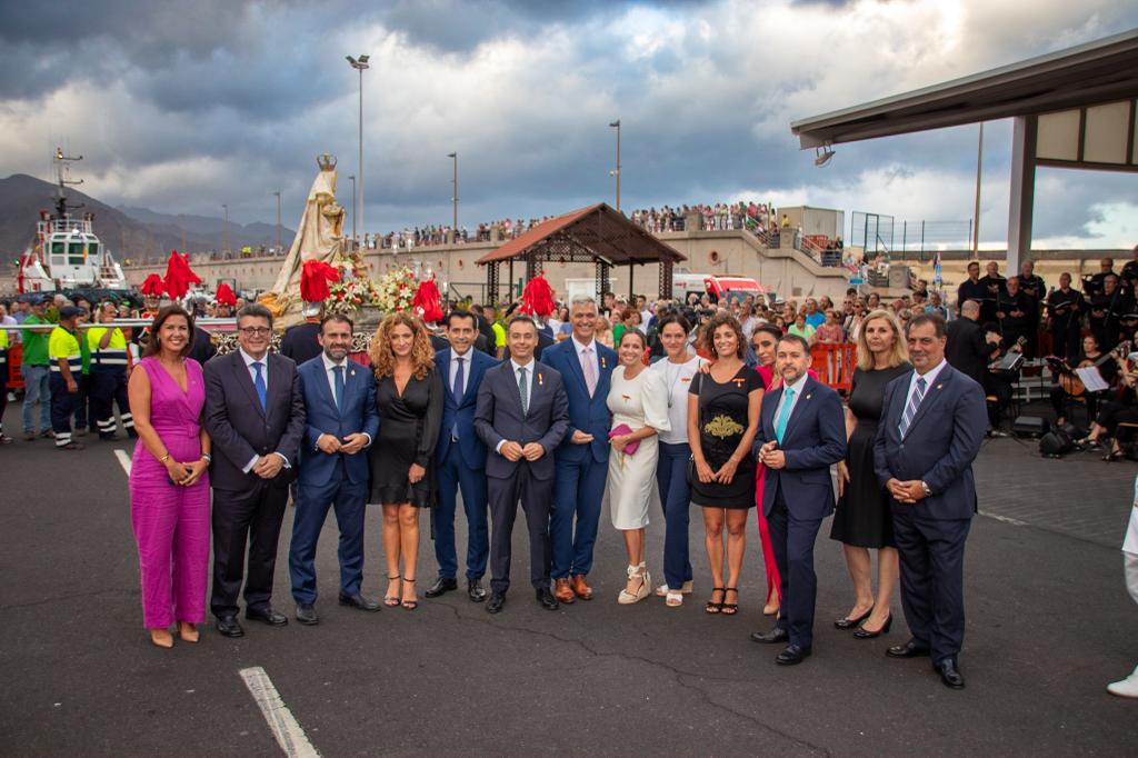 PPSantaCruzTF's tweet photo. Presentes en la misa y posterior procesión en honor a la Virgen del Carmen este domingo día 16 de julio 💙 https://t.co/s2lp0UXj2o