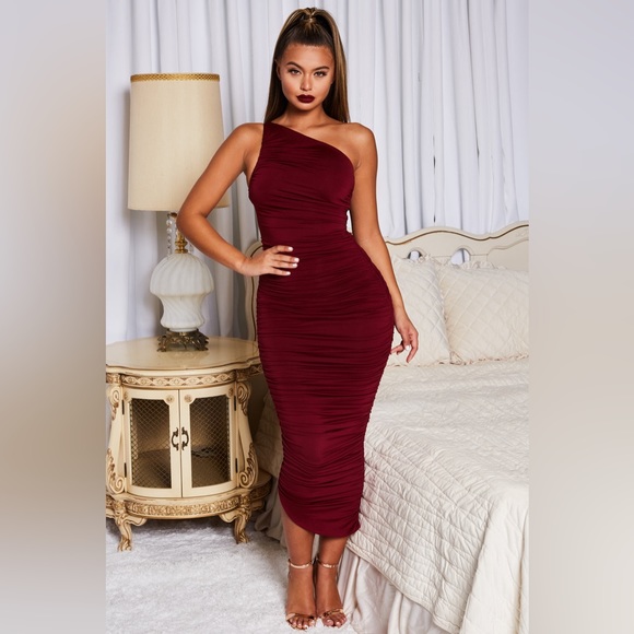 MiMiWells20's tweet photo. So good I had to share! Check out all the items I'm loving on @Poshmarkapp #poshmark #fashion #style #shopmycloset #allenedmonds #alphalete #ohpolly: https://t.co/cIzMMOdLWc https://t.co/BhSYsURUw3