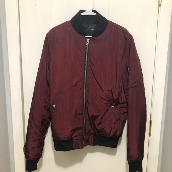 viccik25's tweet photo. So good I had to share! Check out all the items I'm loving on @Poshmarkapp #poshmark #fashion #style #shopmycloset #iro #tommybahama #oldnavy: https://t.co/JsA7SBUwgj https://t.co/WE9HpnbPpe