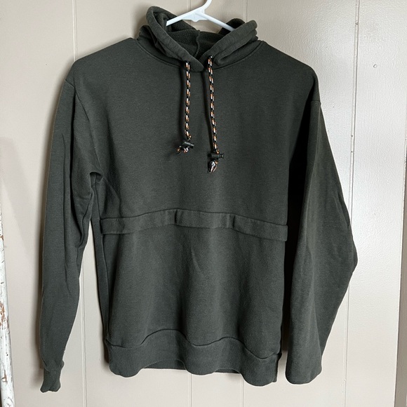 bgrrl68's tweet photo. So good I had to share! Check out all the items I'm loving on @Poshmarkapp from @CaitlynL02 #poshmark #fashion #style #shopmycloset #justify #polobyralphlauren #wildfable: https://t.co/vAekS1aDUN https://t.co/9aot8LFhb5
