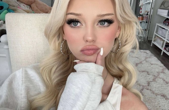 How she looks while flattening your team with a single Pokémon; trainers these days truly are unimpressive…