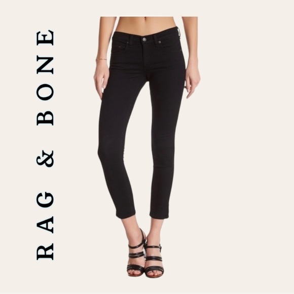 EBCoops's tweet photo. So good I had to share! Check out all the items I'm loving on @Poshmarkapp #poshmark #fashion #style #shopmycloset #ragbone #zara #joie: https://t.co/UqPF70cGez https://t.co/igp1tbXyF8