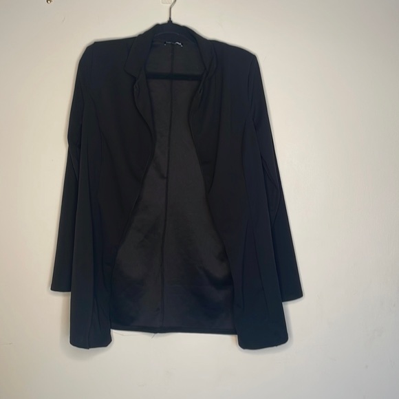 So good I had to share! Check out all the items I'm loving on <a href="/Poshmarkapp/">Poshmark</a> #poshmark #fashion #style #shopmycloset #waynegoss #luckybrand #fashionnova: posh.mk/R4Pr2YLCuBb
