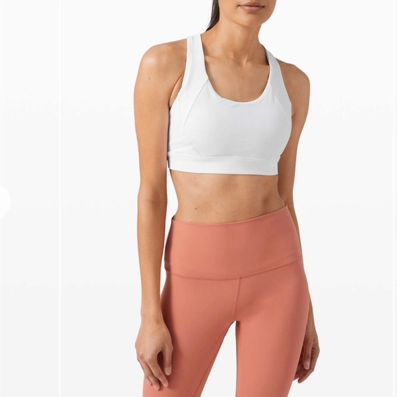 EcomLimitless's tweet photo. So good I had to share! Check out all the items I'm loving on @Poshmarkapp #poshmark #fashion #style #shopmycloset #samedelman #vans #lululemonathletica: https://t.co/b08arnNLdD https://t.co/9woOWrBDyJ
