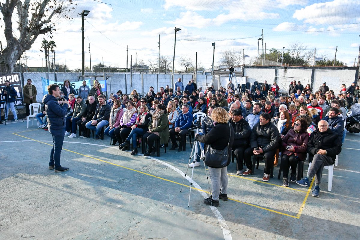 nico_mantegazza's tweet photo. ✌🏽 En un nuevo Plenario Militante con compañeras y compañeros de Domselaar, compartimos la tarde con el equipo con el que seguiremos transformando nuestras tres localidades. https://t.co/3EicgzCbP1