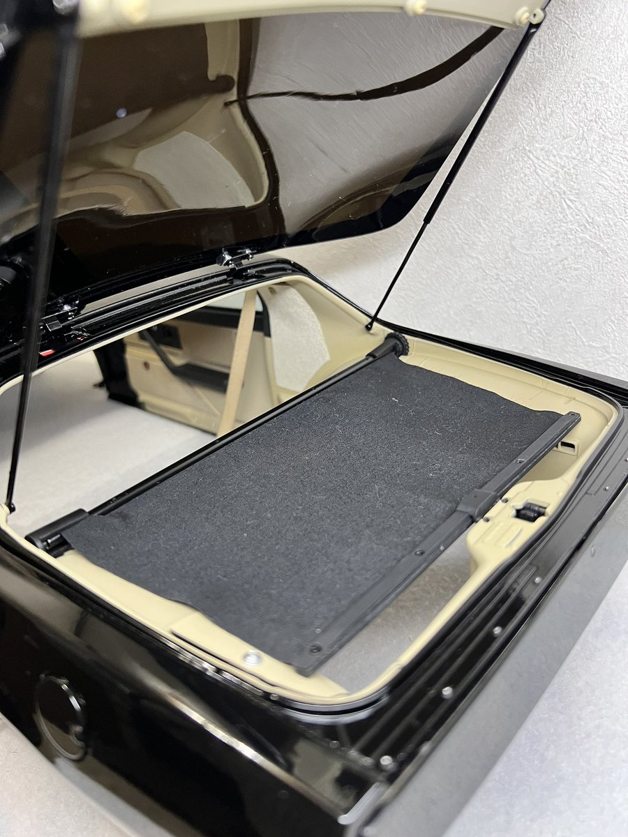 kurumin9284's tweet image. 週刊ナイトライダー第108号の製作。
リヤパーセルシェルフを組み立ててボディに取り付けました。
のびのびのリヤシートベルトは内側に引き込んで巻き込んだ状態にしました。
この方が断然スッキリですね♪
のこり2号(o^^o)
#週刊ナイトライダー
#ナイト2000
#KNIGHT2000
#デアゴスティーニ
#DeAGOSTINI