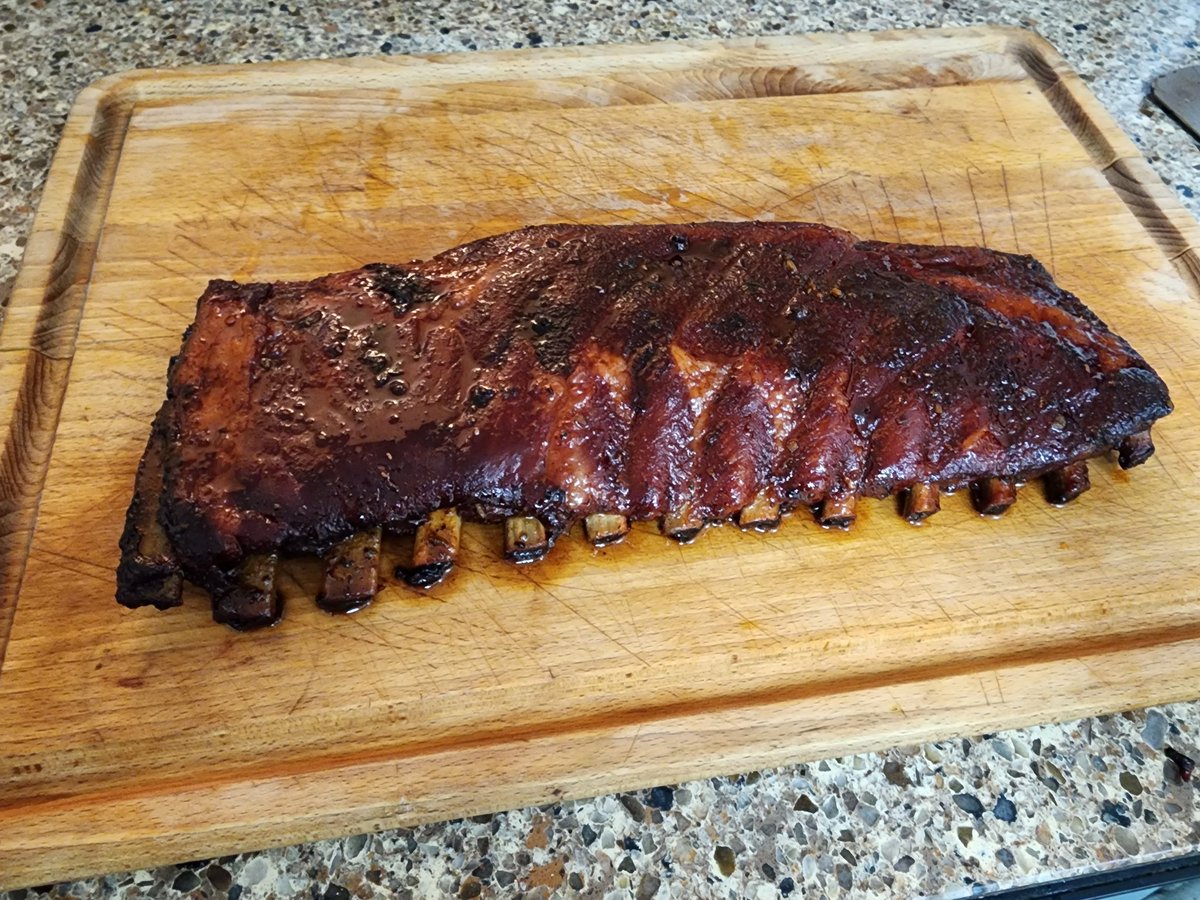 Poxxers's tweet photo. Final results! First time we've done ribs and brisket. This was a lot of fun https://t.co/NFuJ7sONdE
