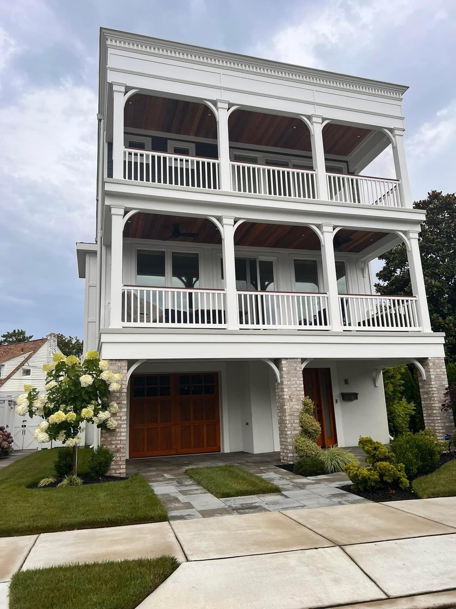 AnthonyKingEXP's tweet image. 🏡💼📈 Real estate remains a rock-solid investment, offering stability &amp;amp; growth potential. 🏢💰 Don&apos;t miss out on long-term gains &amp;amp; financial security! #RealEstateInvesting #PropertyInvestment #TangibleAssets #FinancialSecurity #DiversifyYourPortfolio 🏠🏢🏘️