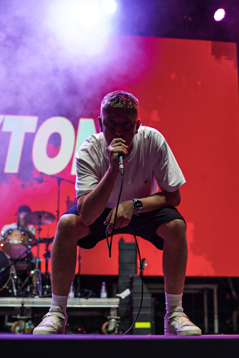 fiberfib's tweet photo. This energy is unstoppable!!! 🤘🏽🎸 @TheReytons at  #FIB2023 #Festival #Benicàssim #TheReytons https://t.co/UHD85njz9O