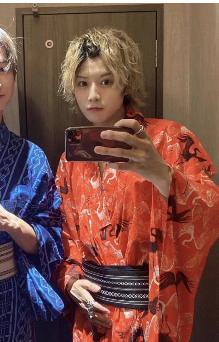 hajime_ignite's tweet photo. 毎年浴衣イベントの度に浴衣変えとるけどなんで俺は赤とか選んだんやろ🤔
過去に戻ってとても問いたい。 https://t.co/4jF7Lce2Qz