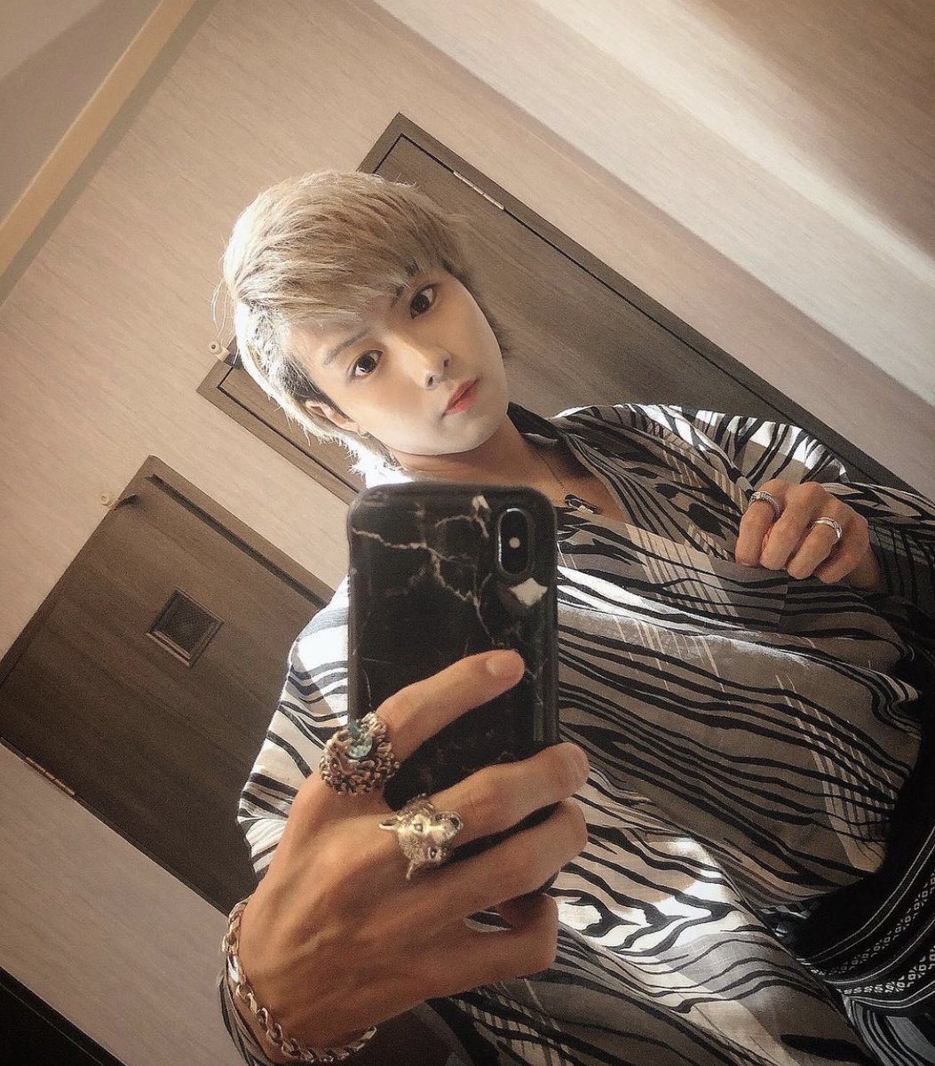 hajime_ignite's tweet photo. 毎年浴衣イベントの度に浴衣変えとるけどなんで俺は赤とか選んだんやろ🤔
過去に戻ってとても問いたい。 https://t.co/4jF7Lce2Qz