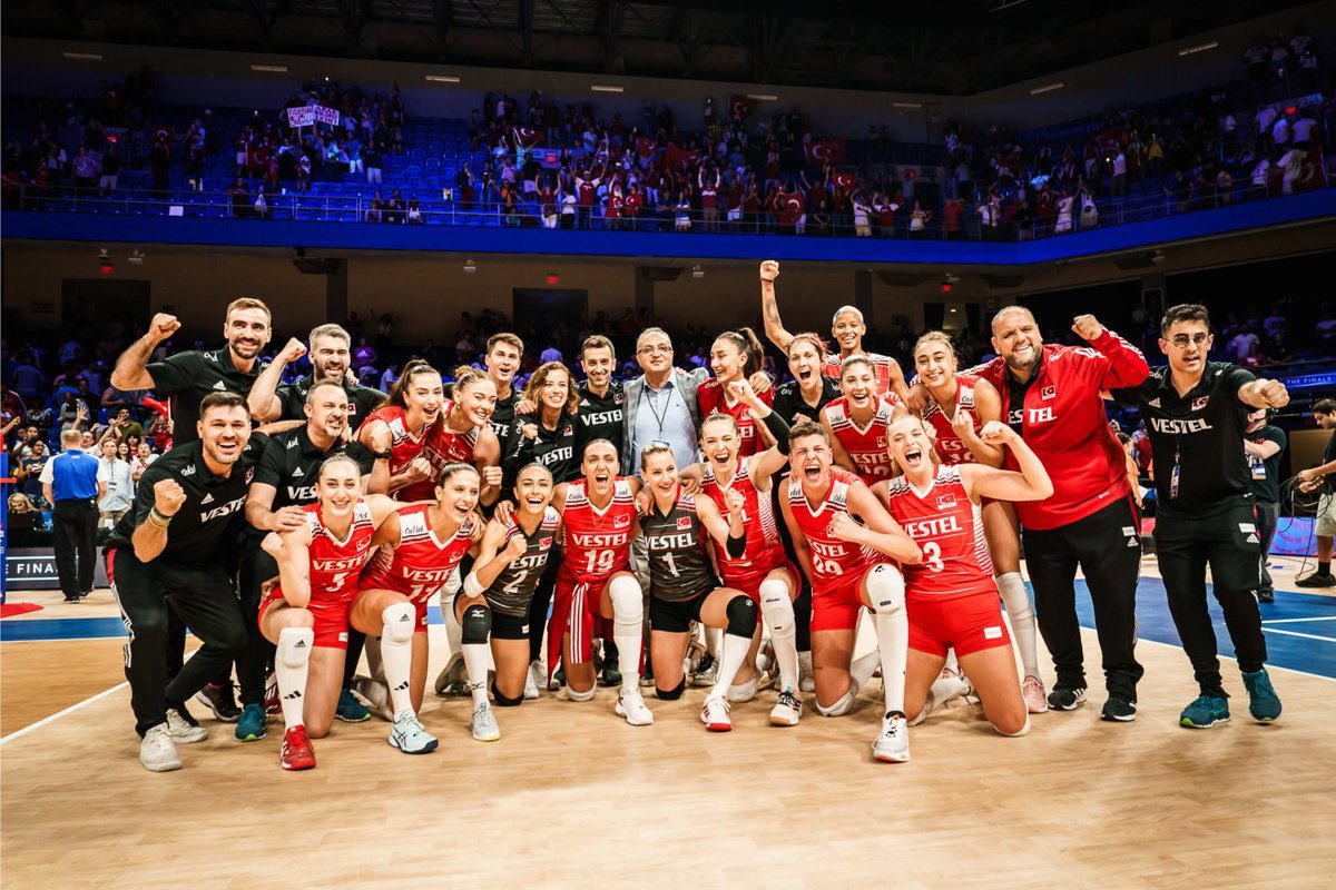 #SonDakika | Voleybol Kadınlar A Milli Takımı’mız Dünya Milletlet Ligi şampiyonu oldu.

#FileninSultanları