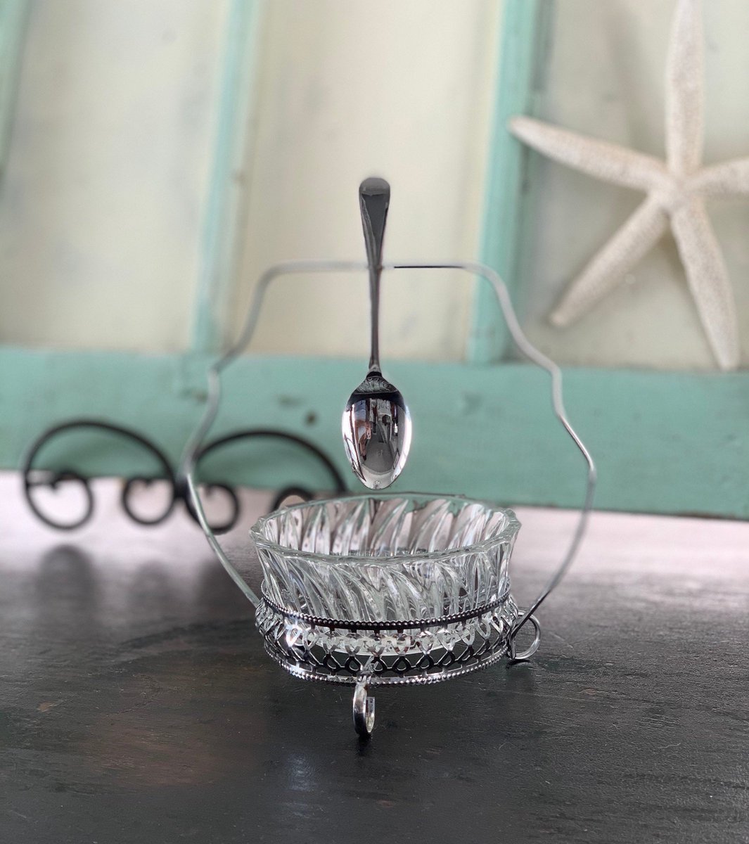 VSeagrape's tweet image. Serving Dish, Vintage Sheffield England Bilchrome Serving Dish with Spoon, Silver-plated Serving Dish w Perched Spoon, Vintage Dining, Gift 
etsy.com/listing/788076… #VintageBar #VintageServing