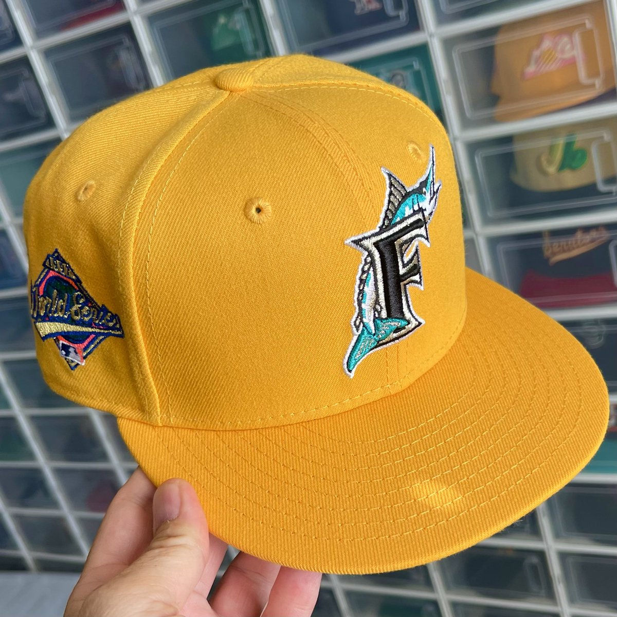 Interstate19's tweet image. Fitted of the Day: Florida Marlins Pink Lemonade from @hatclub in 2021 via preorder. I had just started to get obsessed with collecting the classic Marlins teal logo with crown in different colorways. This one is absolutely a favorite of mine from the 2020-22 Hype Era.