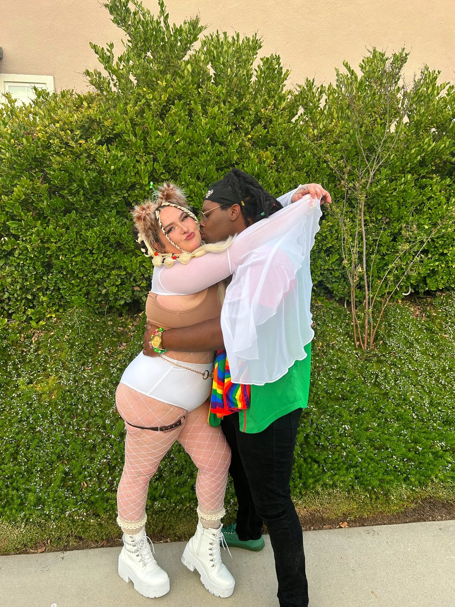 dubpeaches's tweet photo. Wooli 🦣🤎✨ https://t.co/8BIkhGT432