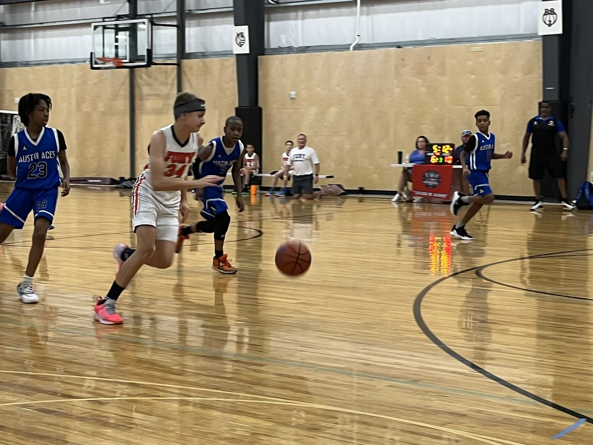 FURY_Boys's tweet photo. Fury 5th grade team ended their season this weekend with a 2nd place finish! Today they won their first game by 10 and then won by 1 in a thriller to go on to the championship. These boys are hard working, coachable, and selfless with a bright future ahead. Awesome first season! https://t.co/mmxPkNfoAf