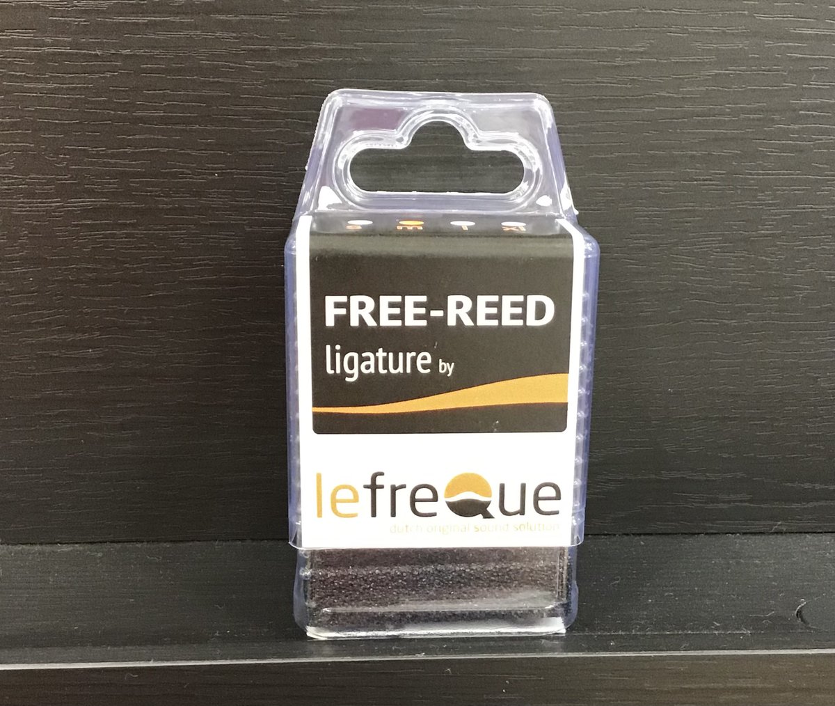 shima_sapporo_h's tweet photo. 話題の　＃lefreque より新製品、lefrequeリガチャーが入荷しました！！
サブトーンが出やすく素敵な音色を作れます！
店頭にて是非お試しください♪

＃リガチャー　＃アルトサックス https://t.co/2PZQMOsWrF