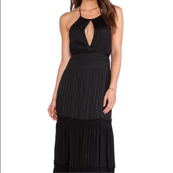 So good I had to share! Check out all the items I'm loving on <a href="/Poshmarkapp/">Poshmark</a> #poshmark #fashion #style #shopmycloset #monteau #lillypulitzer #dianevonfurstenberg: posh.mk/v6wU5hWGuBb