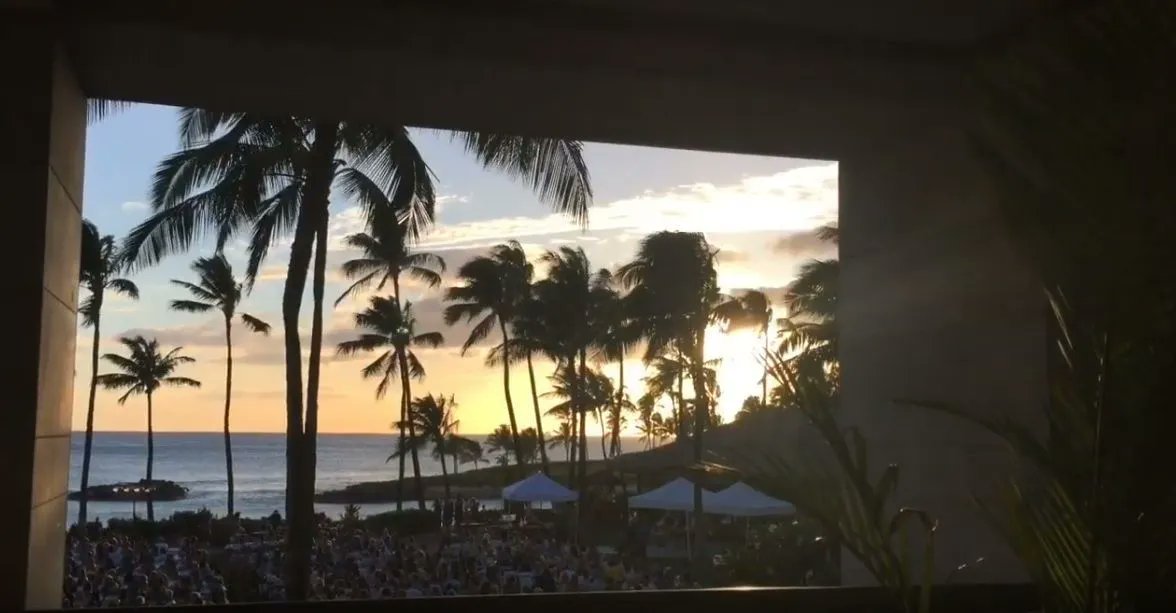 ucfoodietv's tweet image. Fall Preps: Definitely Oahu. Less crowds. buff.ly/3Nu1S36 #FallTrips #Oahu #travel #food #wine #mixology #golf #UndercoverJetsetter #JohnDaly #SusanAnzalone #TravelLikeALocal #shotOniPhone #offbeatenpath #wingdingTV #CanyonStarTV #Vacation #stayathome #Recipes