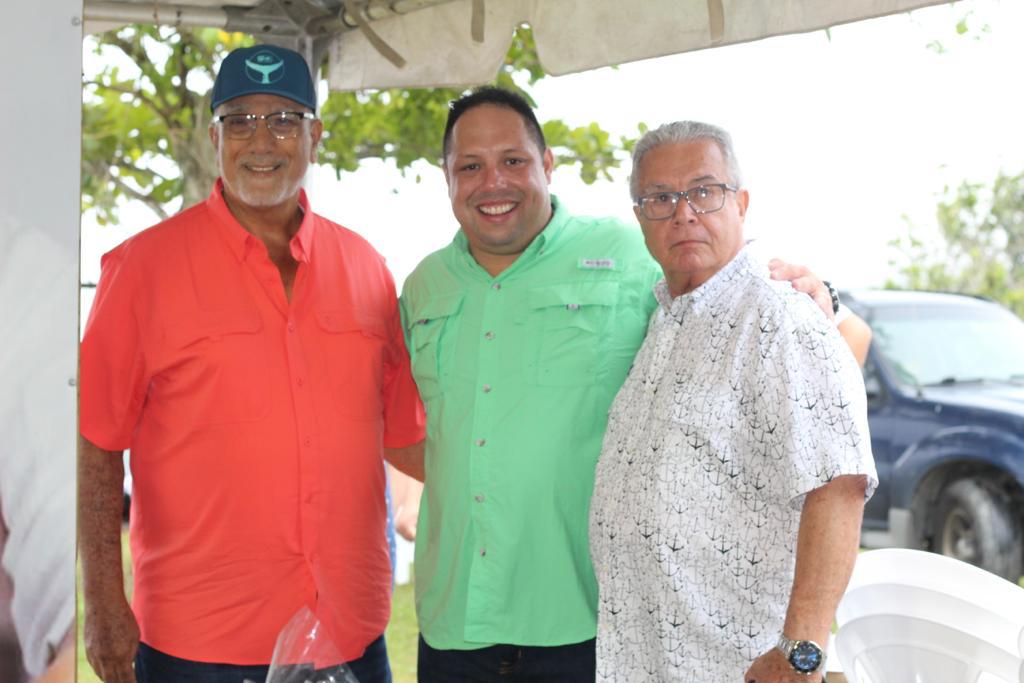 Disfrutando en la actividad de reconocimiento a los líderes de nuestro partido en Utuado
Me siento súper feliz con el recibimiento y todo el respaldo recibido. Siempre me llenan de energía para seguir adelante.
<a href="/rodrzaguilo13/">Gabriel Rodríguez Aguiló</a> <a href="/JorgePere2020/">Jorge Pérez Heredia</a>
<a href="/QuinonesAbid/">Abid Quiñones Irizarry</a>
#SiempreContigo .🌴