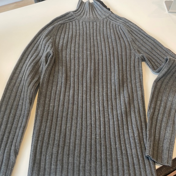 So good I had to share! Check out all the items I'm loving on <a href="/Poshmarkapp/">Poshmark</a> #poshmark #fashion #style #shopmycloset #aerie #paradenewyork #ralphlaurenbluelabel: posh.mk/IrnmXSbHuBb