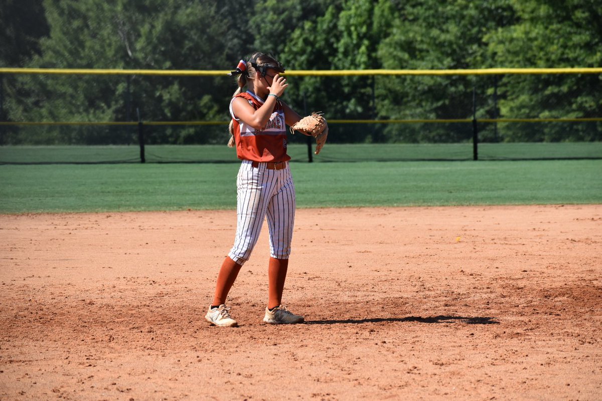 destinybryant_2's tweet photo. Traveled down to Tyger River, SC with my girls this weekend! We won 3 games to start our day today, but fell short 1 run in the championship. Very grateful for this team and how we support eachother, 1 more tourney to go, back at home!! https://t.co/Bv8RbWjTAF