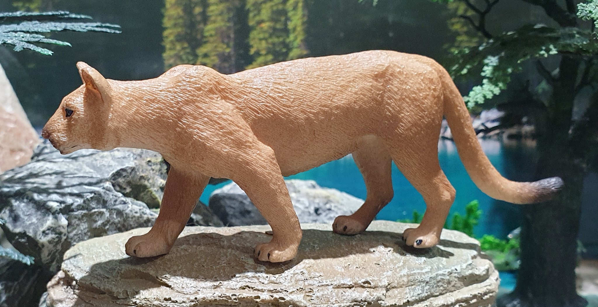 Schleich mountain best sale lion
