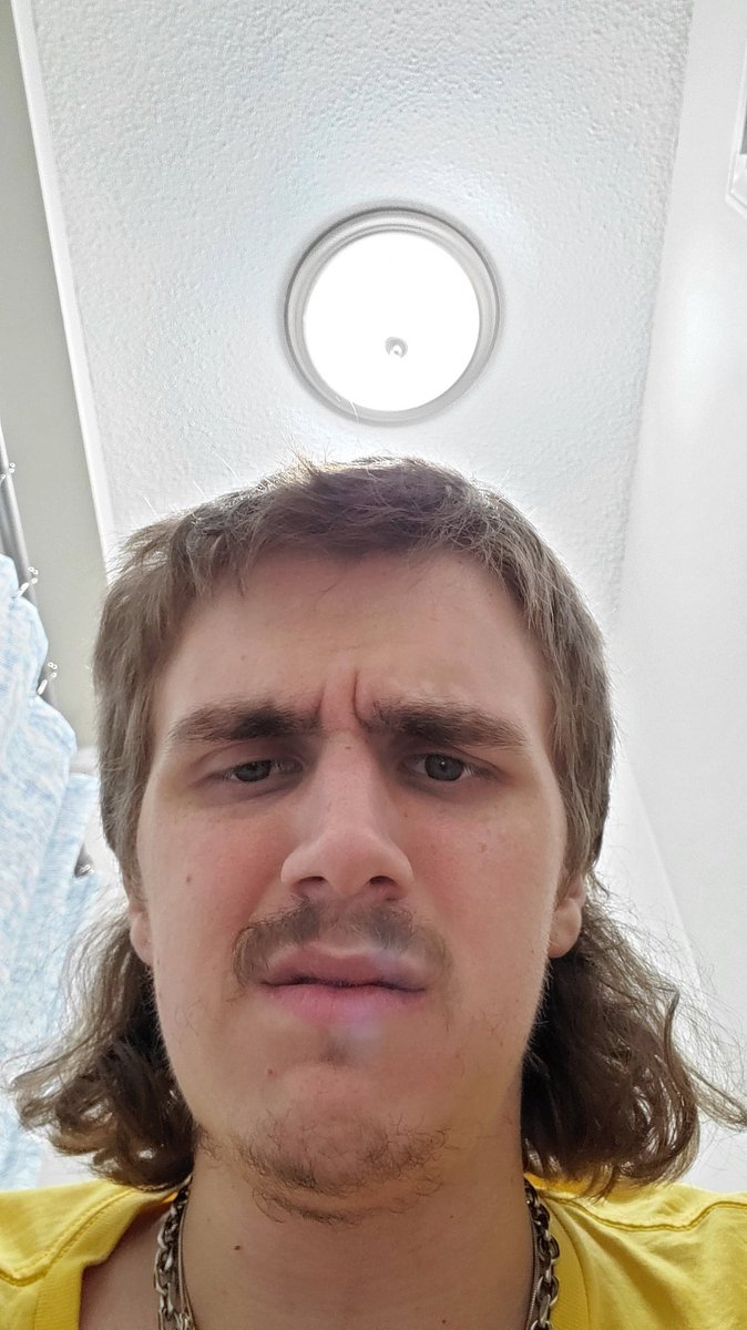JOHN🧊 tweet media