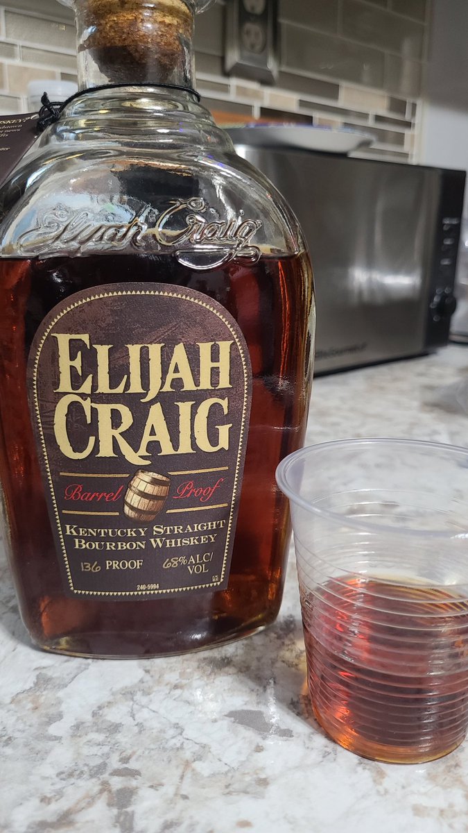 BJJoyce81's tweet image. Elijah Craig Barrel Proof Batch 12
#properglassware