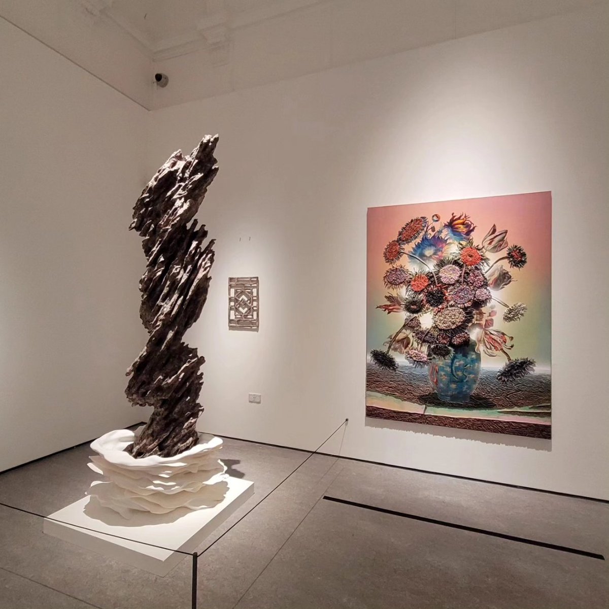 AJFallsAuthor1's tweet photo. Gordon Cheung: Garden of Perfect Brightness (created from FT newspapers) #theatkinson #theatkinsonsouthport #southport #summerexhibition #Art #chinesegarden #writerwithcamera #writerontour #writersoftwitter #writingcommunity #Writer #AuthorsOfTwitter #author #edinburghwriter https://t.co/XK31ApXvHO