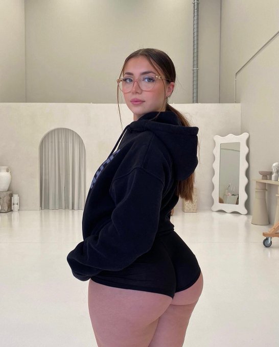 🍑 https://t.co/tx8Ooo4EWd