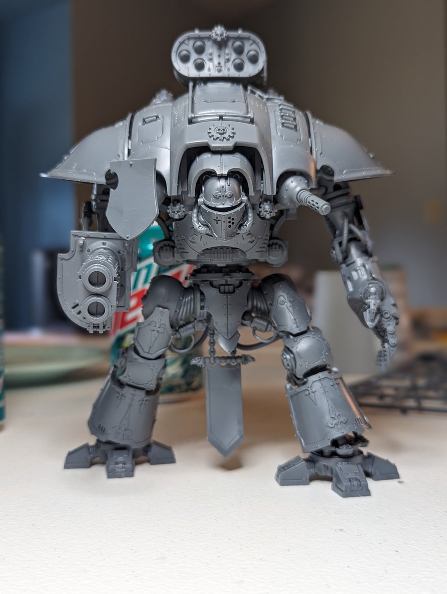 Binary_Sage's tweet photo. Completed the build of my Knight Errant #warhammercommunity #warhammer40k #minihobby https://t.co/q7ZGFmMXvf