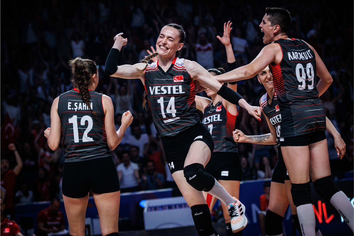 🇹🇷 Türkiye’de anlık mood 😍

#FileninSultanları