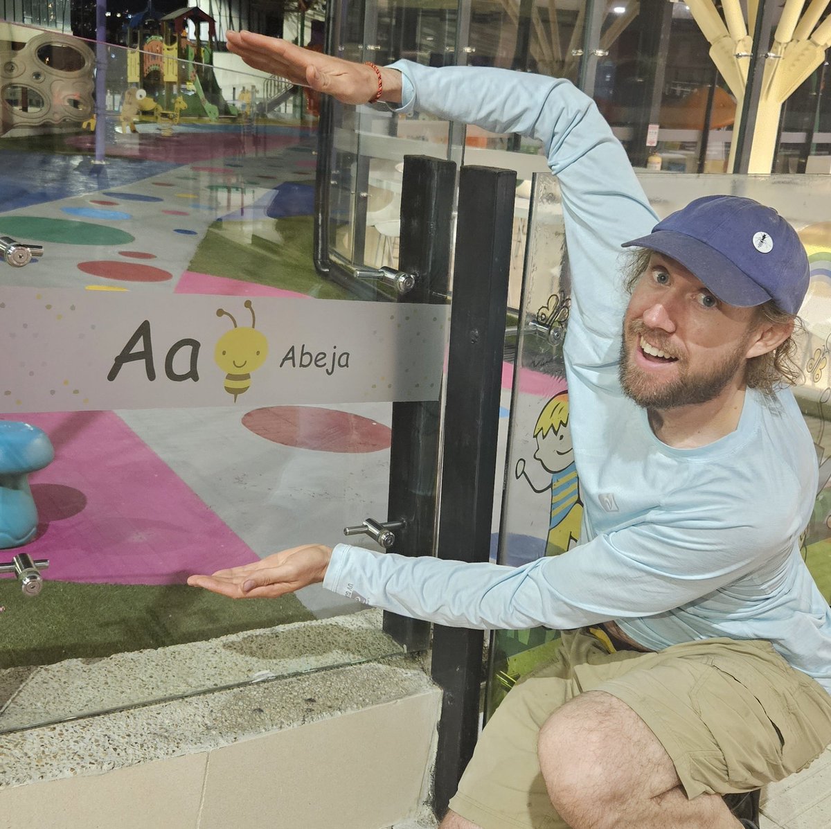 A es para abeja 🐝