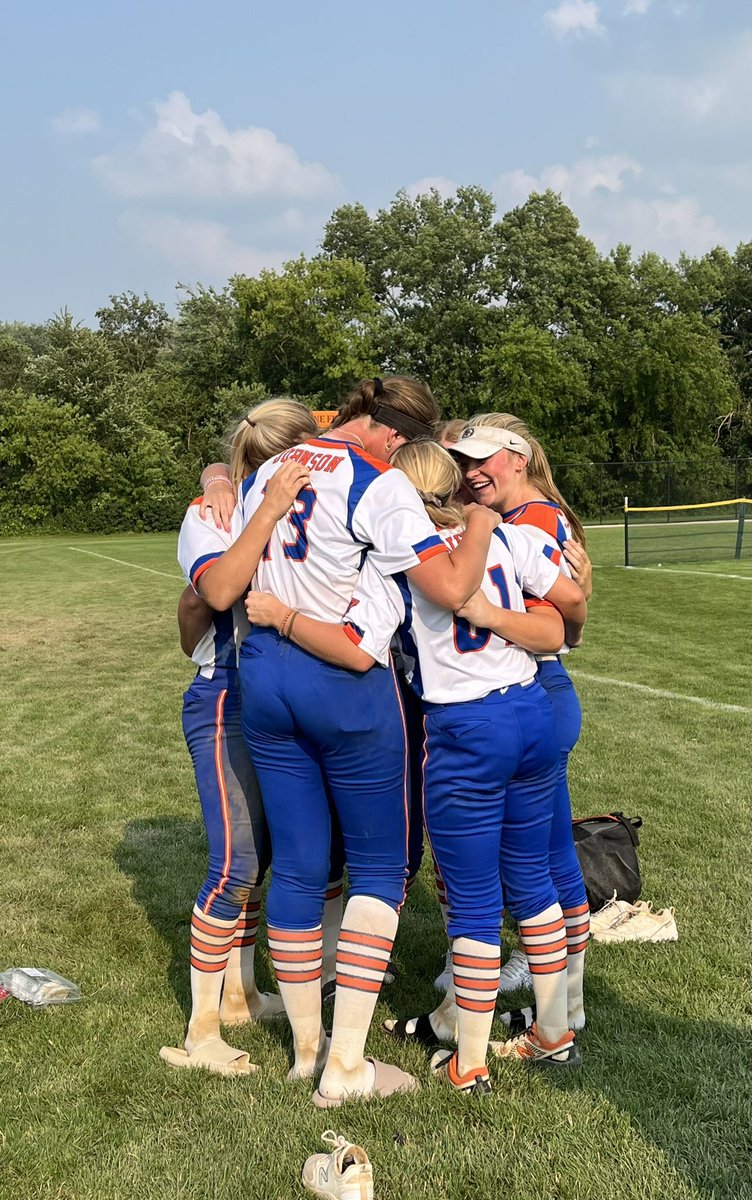 Thank you @TNMOJOBLUE for a spectacular Senior season! The memories and friendships I have made this year, and all 11 other years of my travel softball career, will be cherished forever. This truly is the hardest goodbye, but I am looking forward to the future❤️💚 <a href="/WASHUSoftball/">WashU Softball</a>