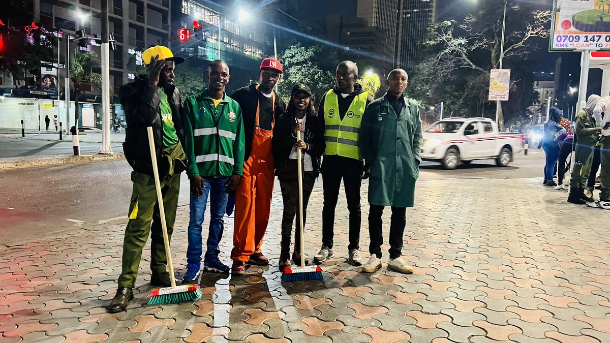 HomeToLife1's tweet image. ￼
In today's fast-paced world, environmental conservation has become a top priority. Today, we are excited to share our experience participating in the city cleanup event organized by Home to Life, Komb Greens, and the Green City Partnership with Sakaja Response Team.