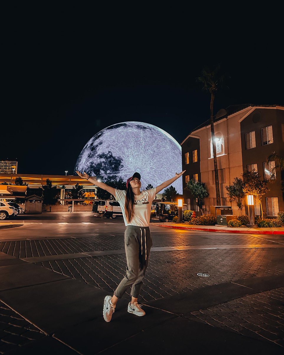 Ashliee_J's tweet photo. And it’s spherical.
SPHERICAL!!! https://t.co/l5DKqW0JBI