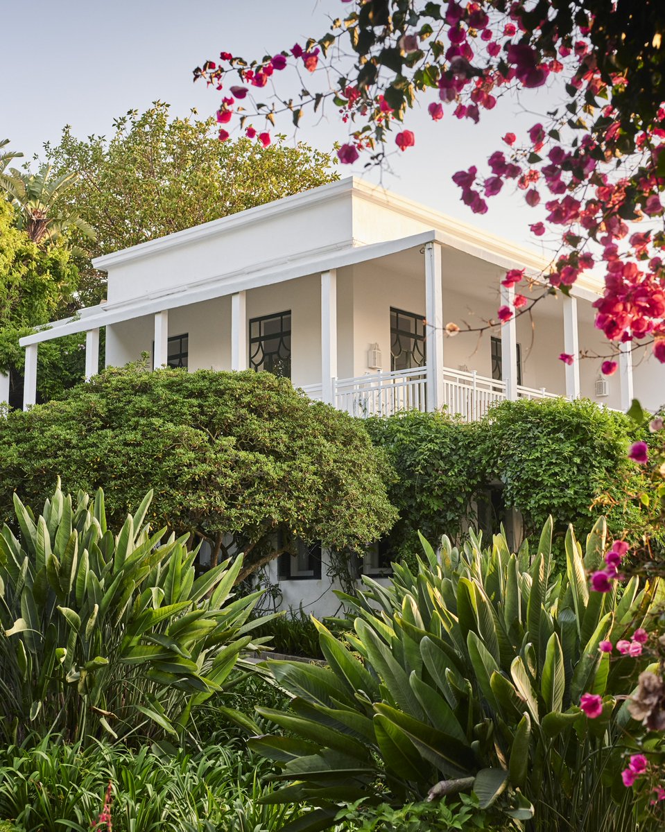 stir_world's tweet image. ibit.ly/u5-7E
#Britishdesigner @JasperConran’s Villa Mabrouka sits at the heart of Tangier’s lush green gardens with glistening views of the Strait of Gibraltar and the North Atlantic sea.#hospitalitydesign #morrocanarchitecture #africanarchitecture #architecture