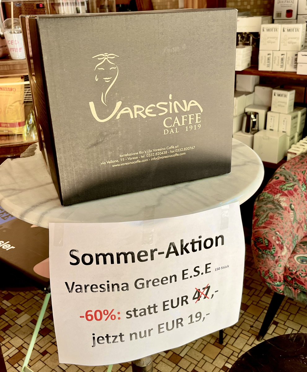 Kaffeegreissler's tweet photo. Schnäppchen für alle E.S.E.-KaffeeliebhaberInnen: 3 Kartons gibt es noch vom #Varesina GREEN! First come, first serve! #sommeraktion #cialde #flohmarkt #lifeistooshortforbadcoffee #allesfürgutenkaffee #kaffeegreissler #schönbergers #wiednerkaffeesieder https://t.co/gAycT9G9jj