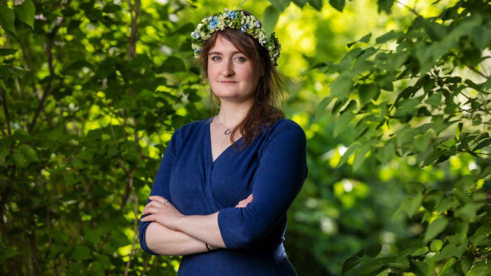 Idag smäller det. Både för mig och Kerschbron tycks det, poetiskt nog. Frågor på det? Om sommarpratet alltså. Ställ dem gärna!