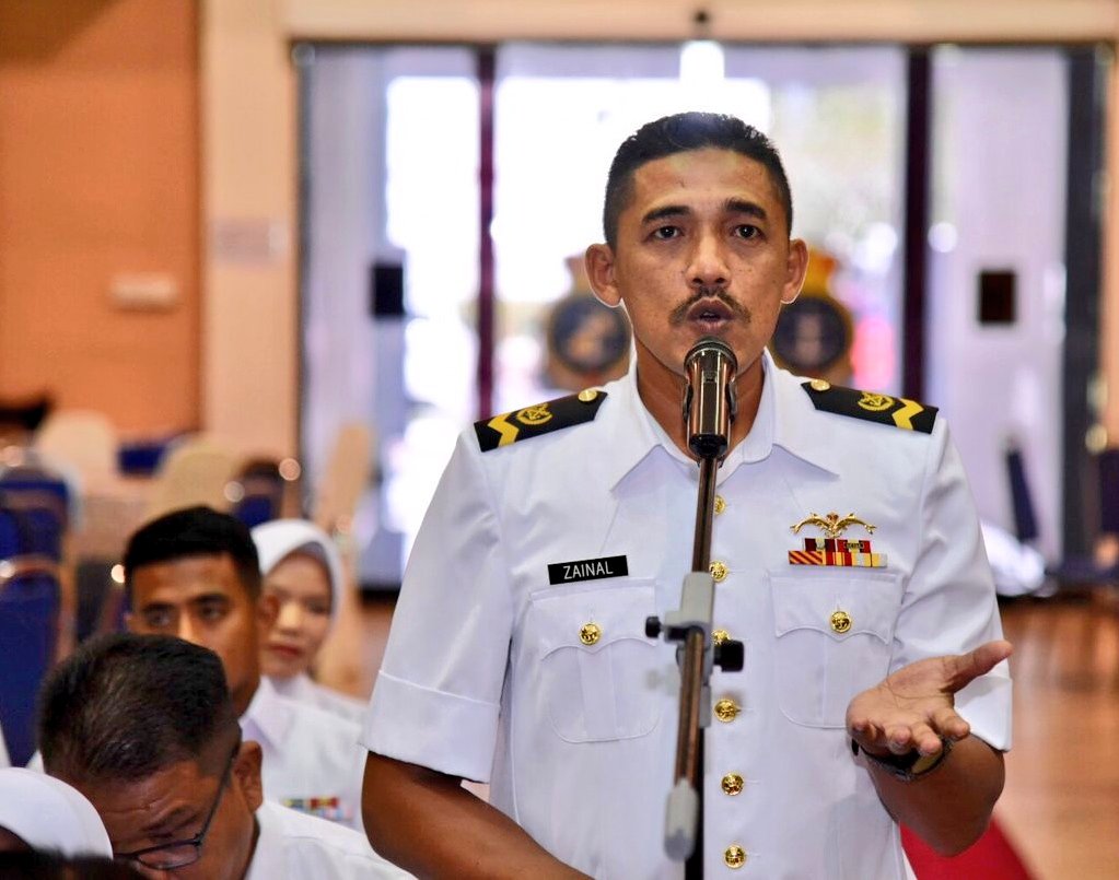 MPA_Timur's tweet photo. Tunjang Kecemerlangan.
Seminar Bintara Wilayah Timur menghimpunkan 150 bintara yg turut menjadi tulang belakang dlm kemajuan perkhidmatan. Peningkatan profesionalisme, ilmu pengetahuan serta kemahiran jadi keutamaan dlm siri penganjuran kali ini.
#NavyNews
#SBWT https://t.co/EMxIl0J97f