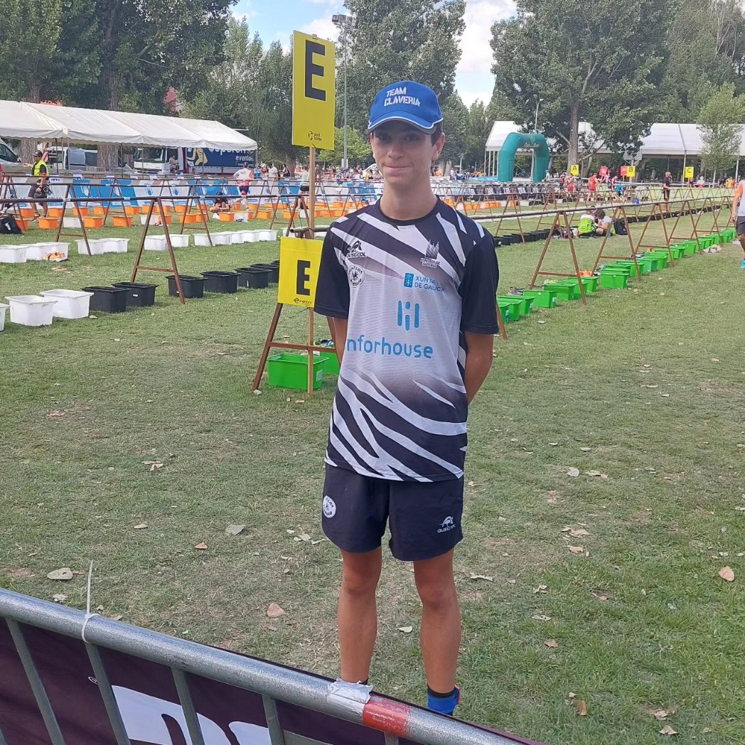 TeamClaveria's tweet photo. Espectacular competición  de 
Adrián @Adrimartbay Tercero de España de Acuatlón ÉLITE y Campeón de España Sub23 

Gran carrera también de @HugoRosaenz en el Campeonato de España de Acuatlón Juvenil (18*)

#TEAMCLAVERÍA https://t.co/DYOnaIQtPA