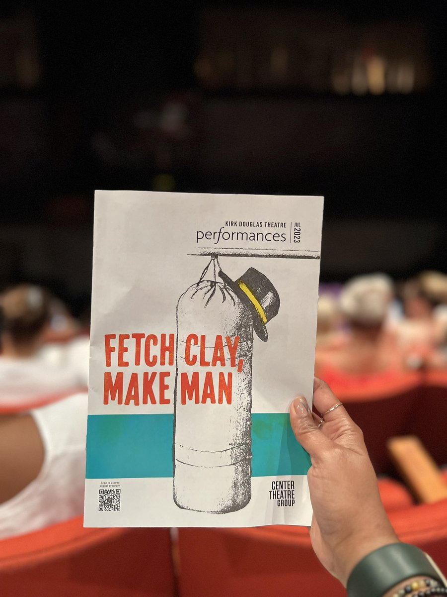 zahranealy's tweet photo. What an incredible performance by everyone in the closing day of #FetchClayMakeMan at @ctgla feat. @ray8fisher and directed by @msdebbieallen Supporting the arts is more important now more than ever. π https://t.co/WC2CIeq5Ta